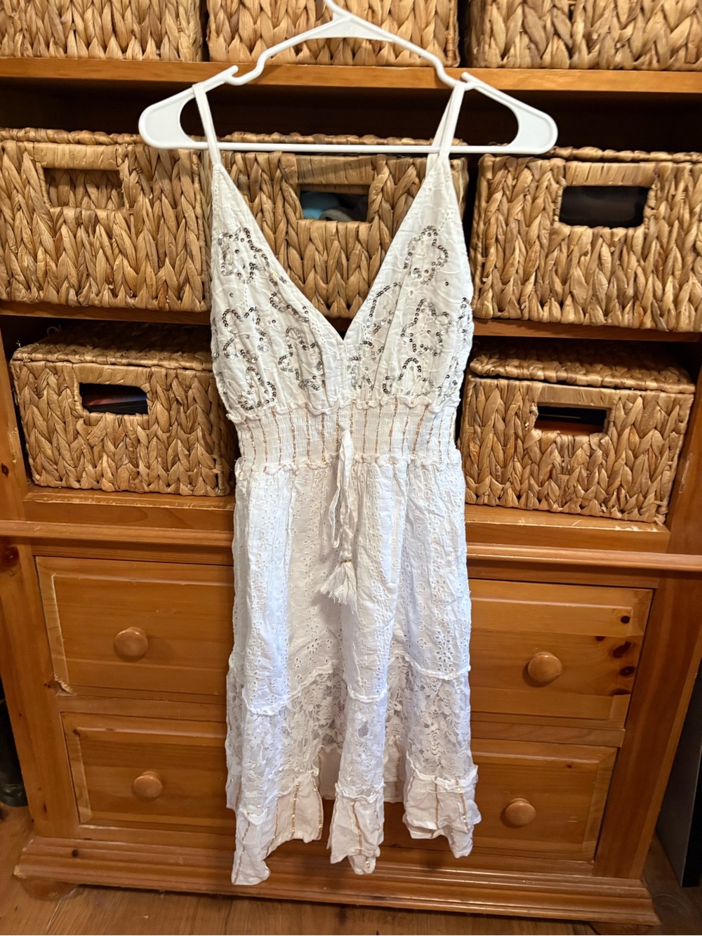 White Waves Embroidered V-Neck Summer Dress in White